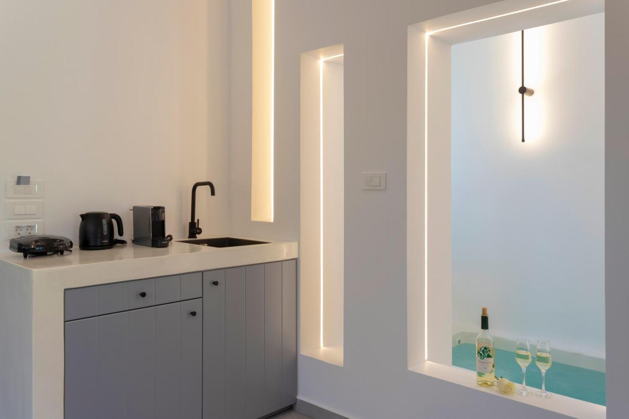 Linea Luxury Suites Тира Экстерьер фото