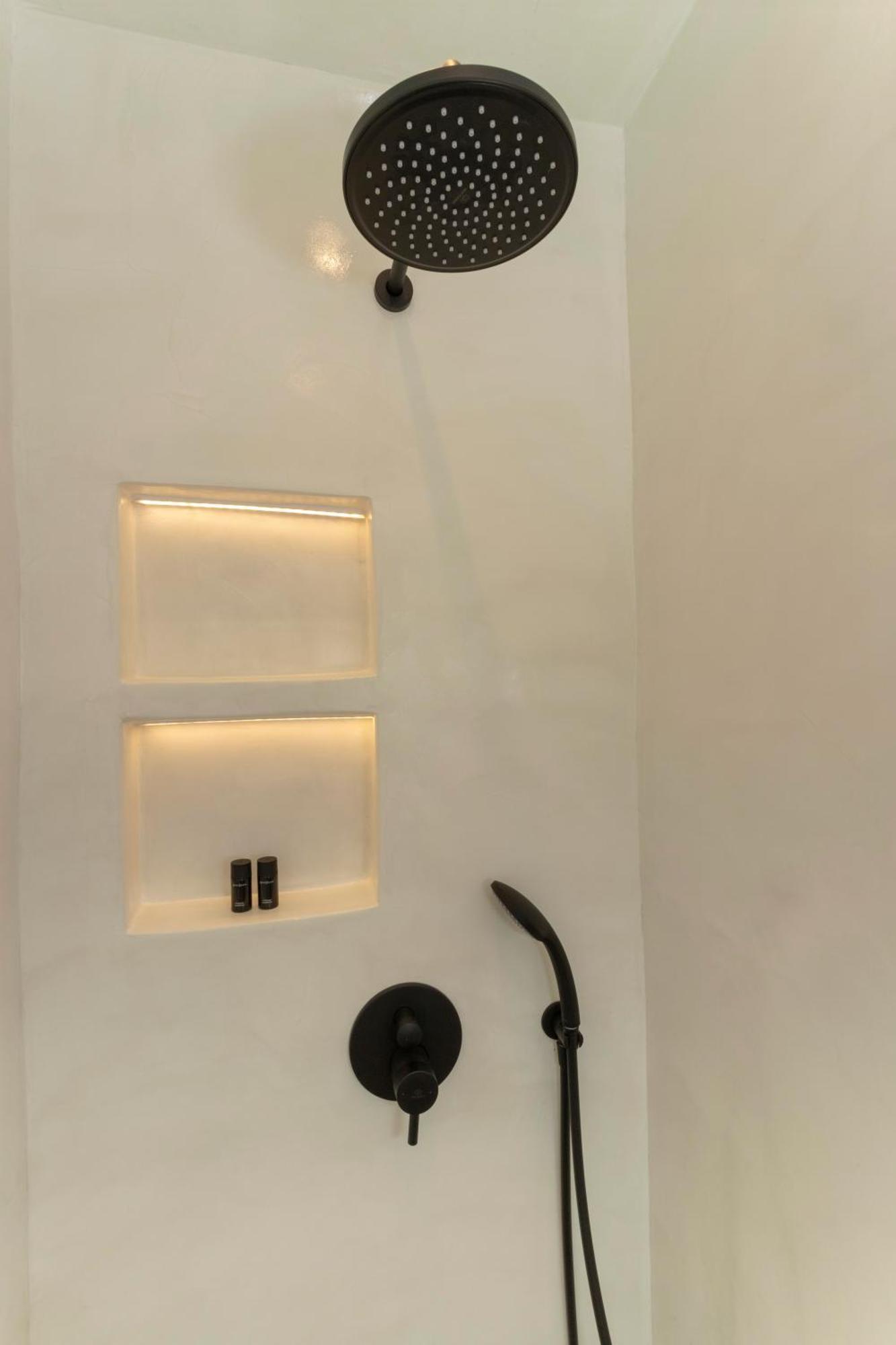 Linea Luxury Suites Тира Экстерьер фото